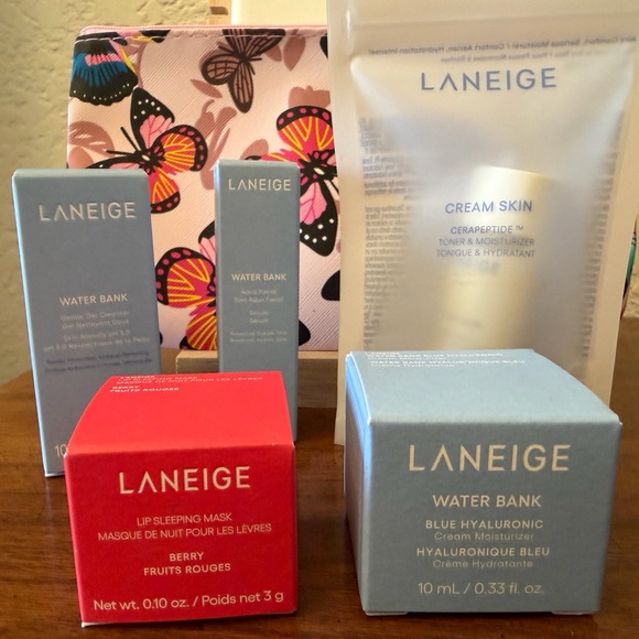 LANEIGE Next-Gen Hydration Collection 5 piece set (travel size) & Cosmetic Bag - Picture 2 of 10